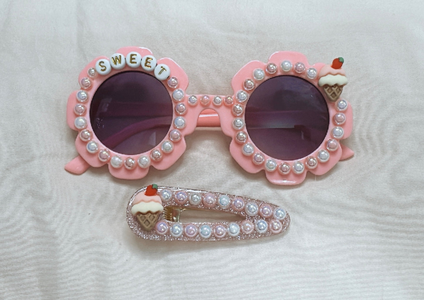 Strawberry Sundae Glasses & Clip