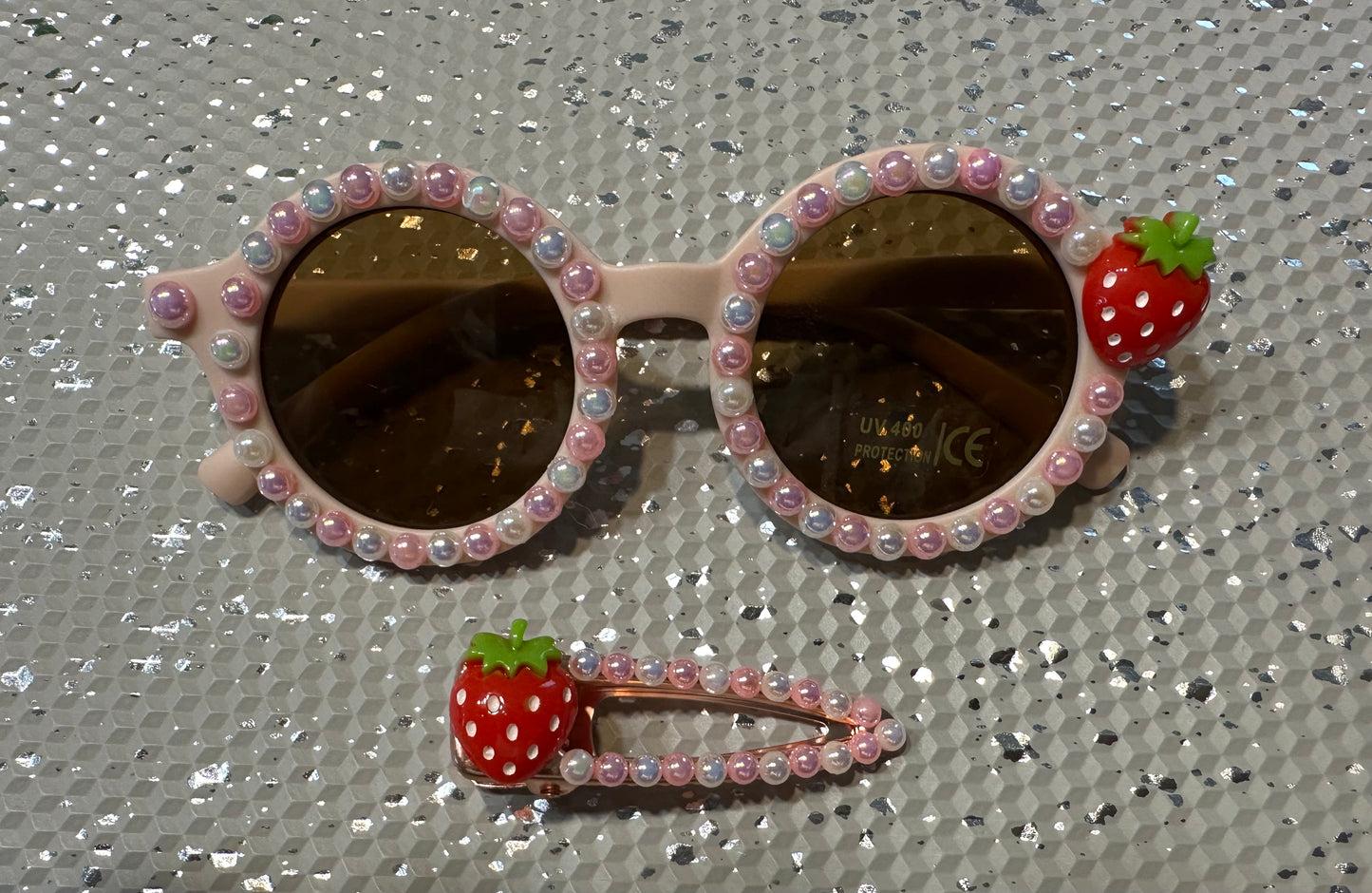 Strawberry Shortcake Sunglasses & Clip