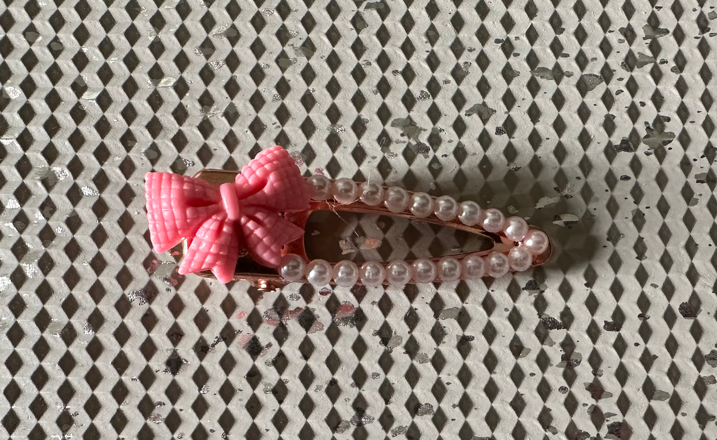 Bow Clip-Bright Pink